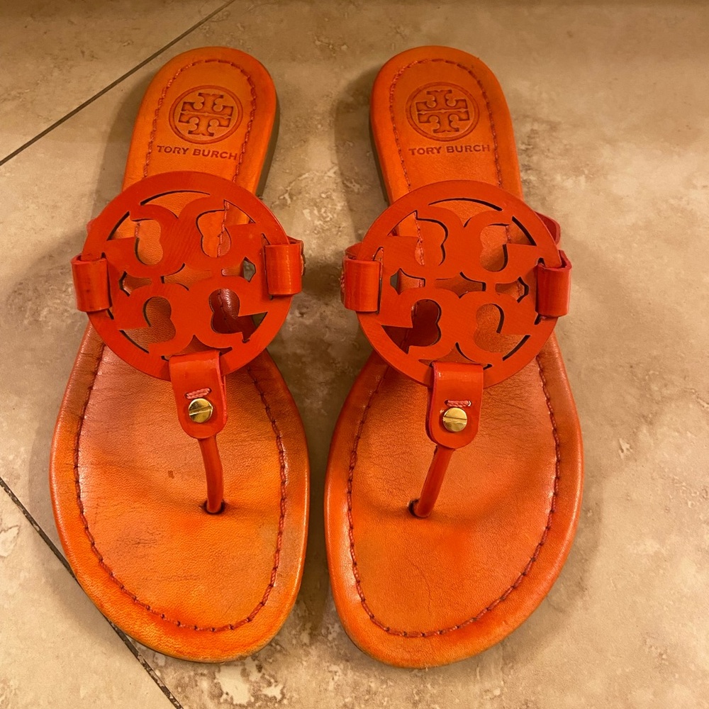 Tory Burch Miller in Orange patent leather. 7.5
